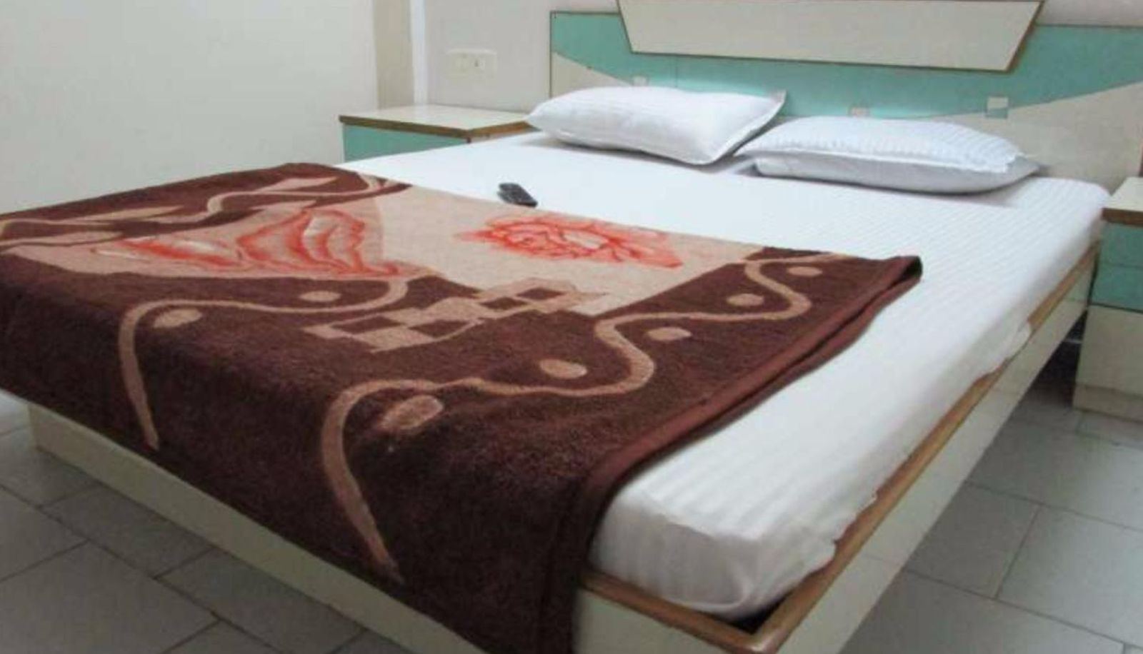 Info - Hotel Raj Ratna