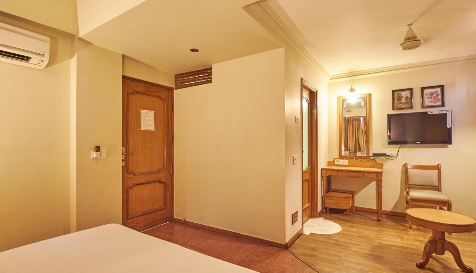 Info - Hotel Pinnacle