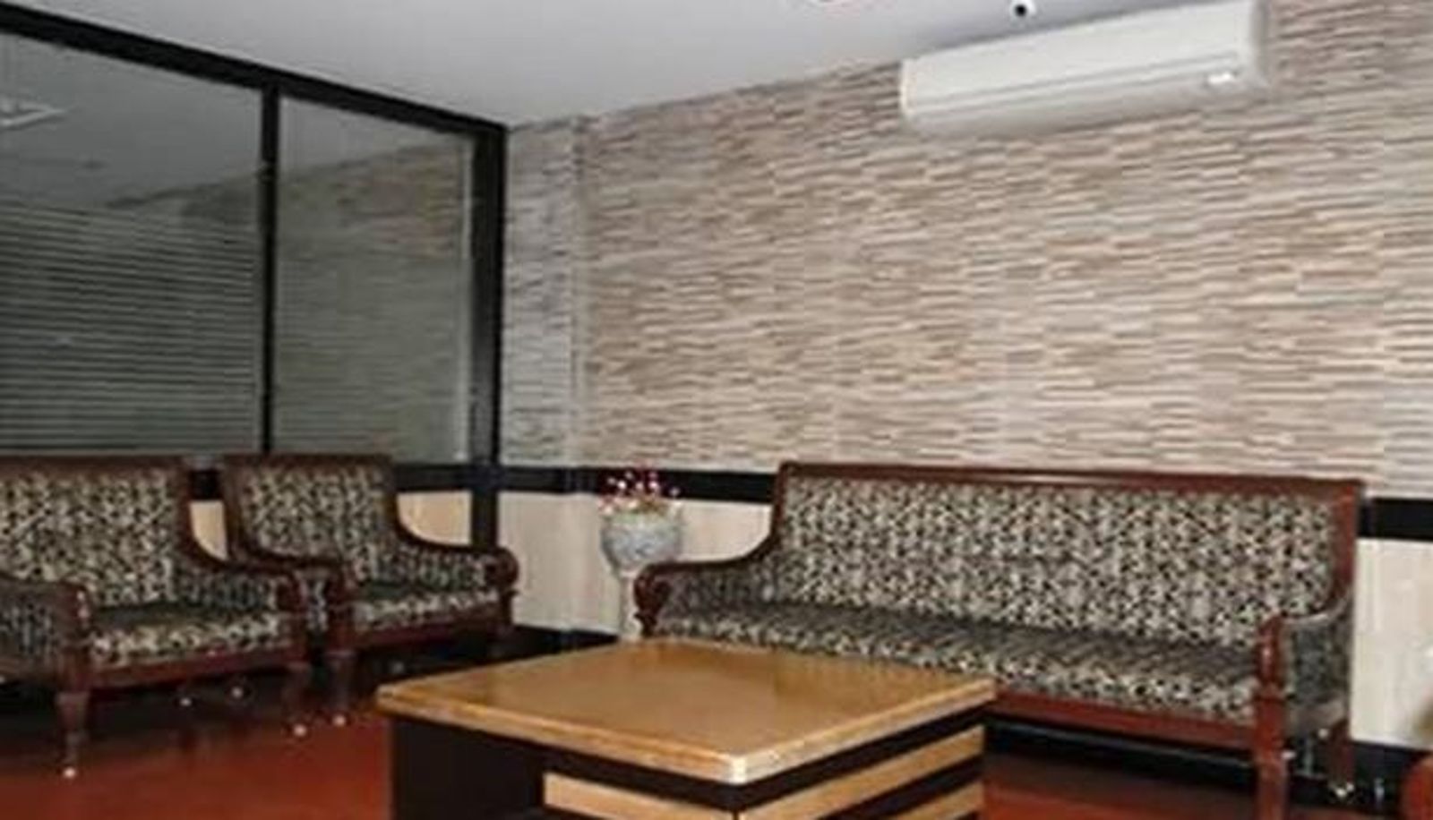 Lobby - Arch Manor Deluxe