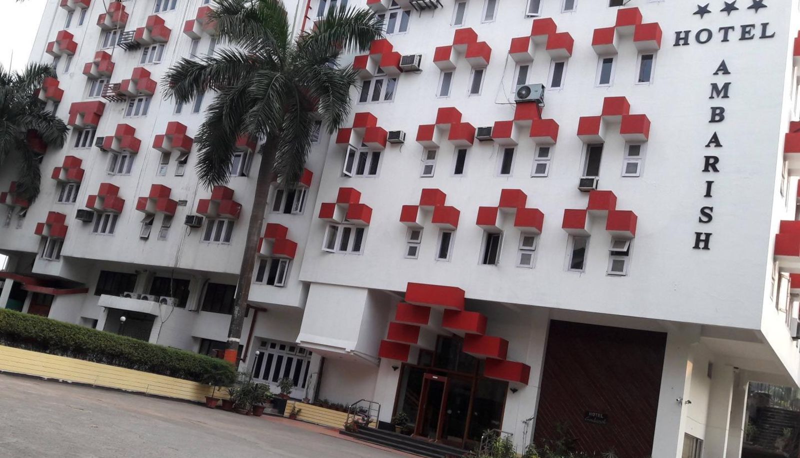 Información - Hotel Ambarish