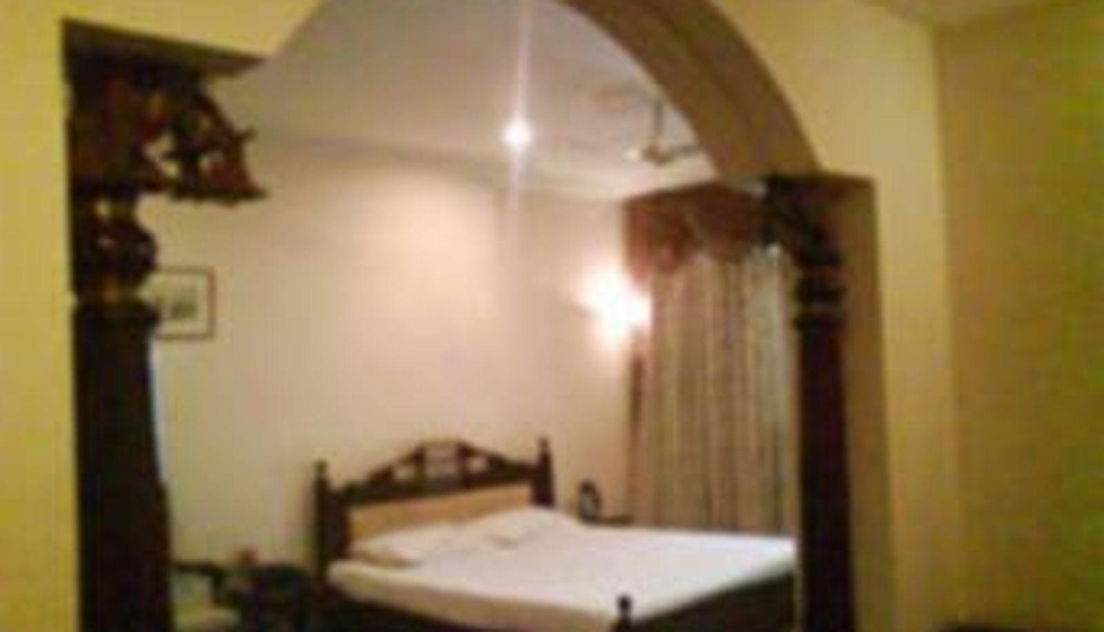 Superior room (single) - Athithi Inn
