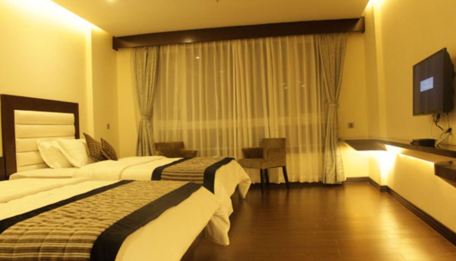 Info - Montana Hotel