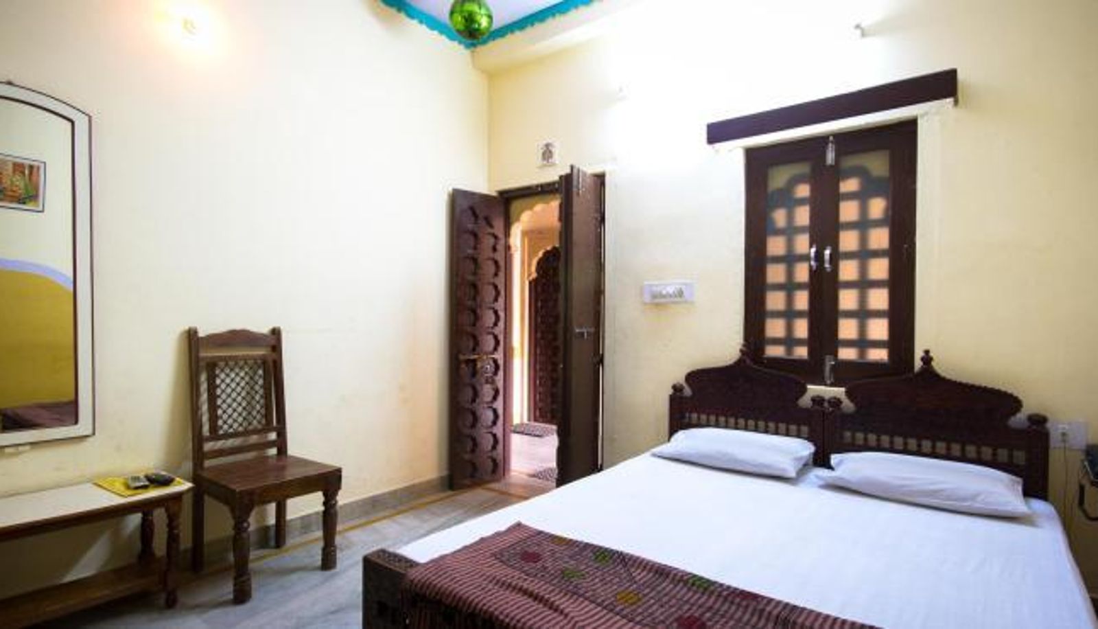 Superior room (single) - Hotel Raman palace