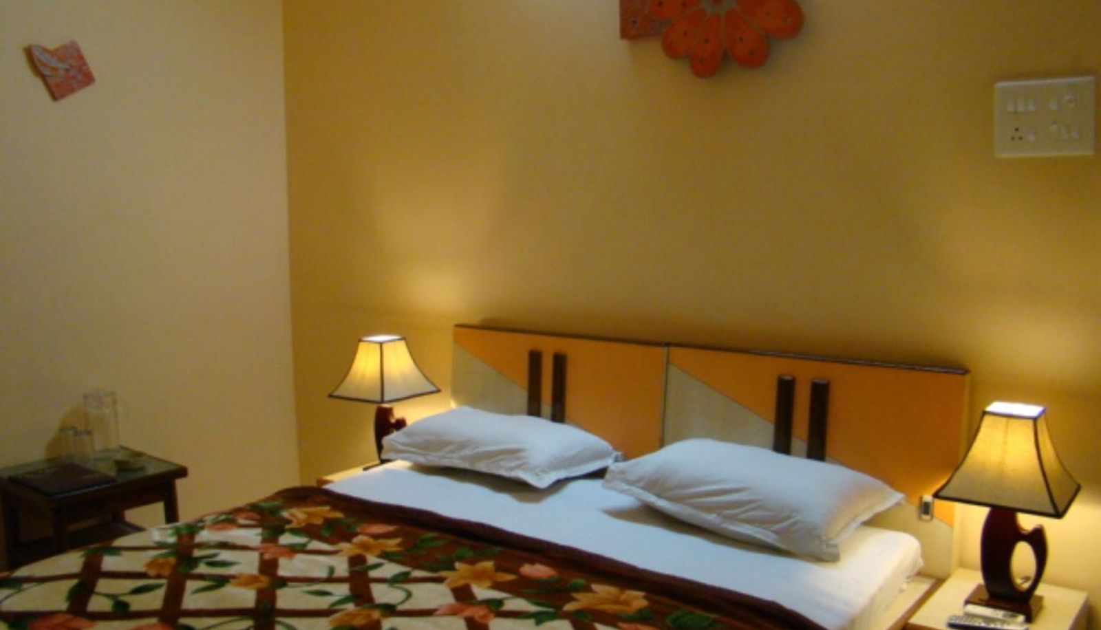 Info - Hotel Gayatri Inn