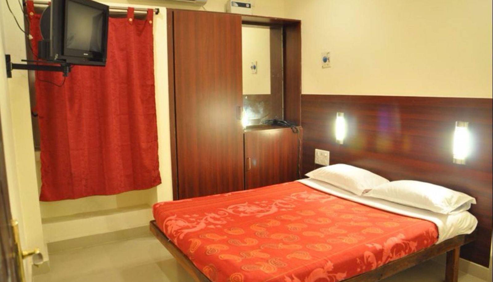 Info - Jayasyam Inn