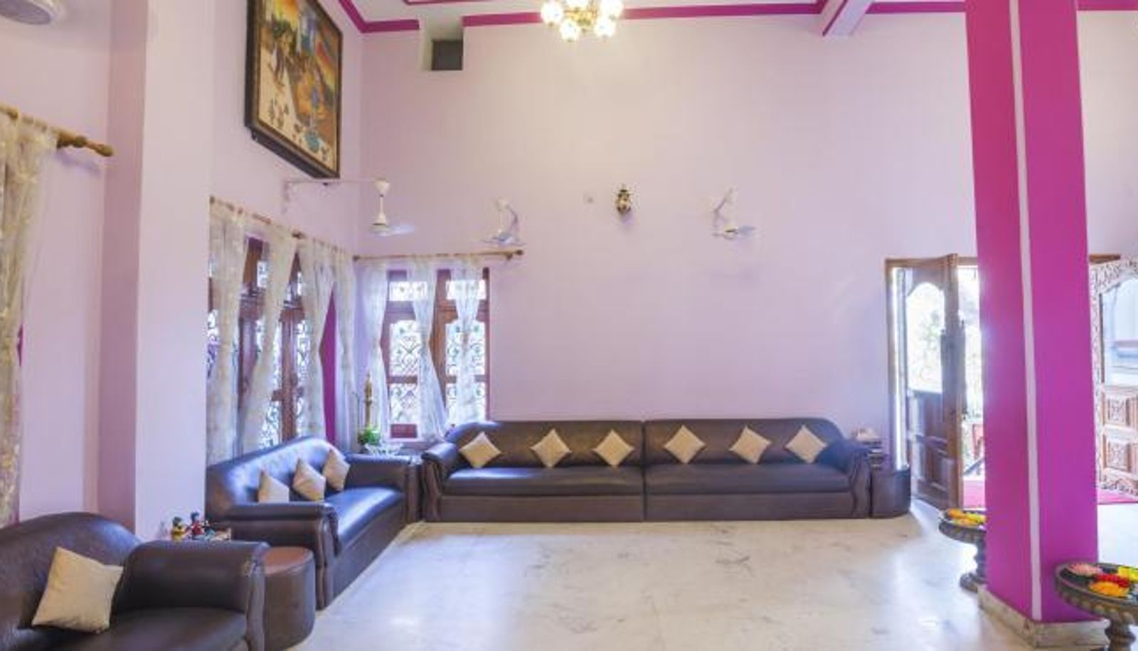 Hall - Palace on River  (Rashmi Guest House )
