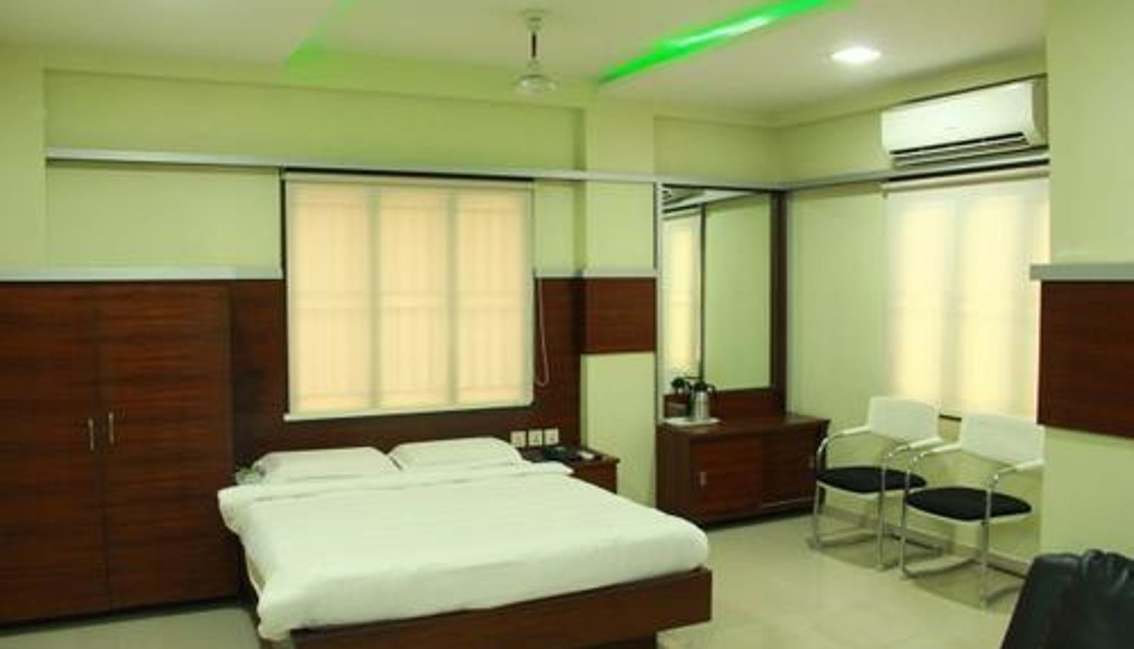 Superior room (single) - Vaibhav Inn Hotel