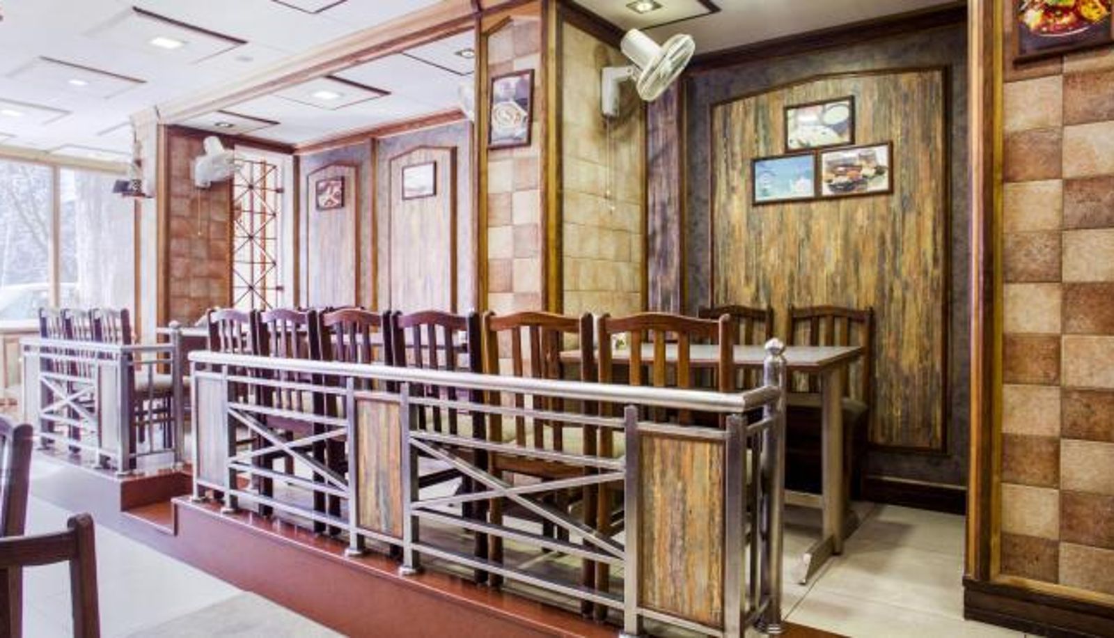 Sala śniadaniowa w restauracji - Hotel Channi Raja