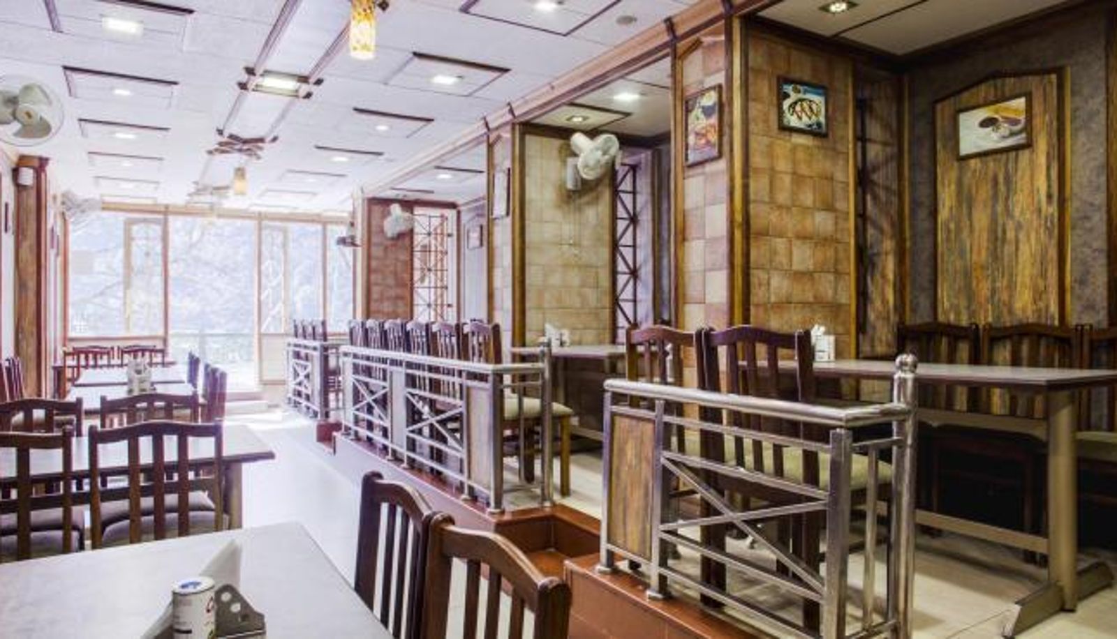 Sala śniadaniowa w restauracji - Hotel Channi Raja