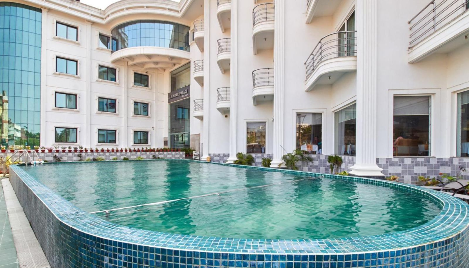 Info - Hotel Jamindars  Palace