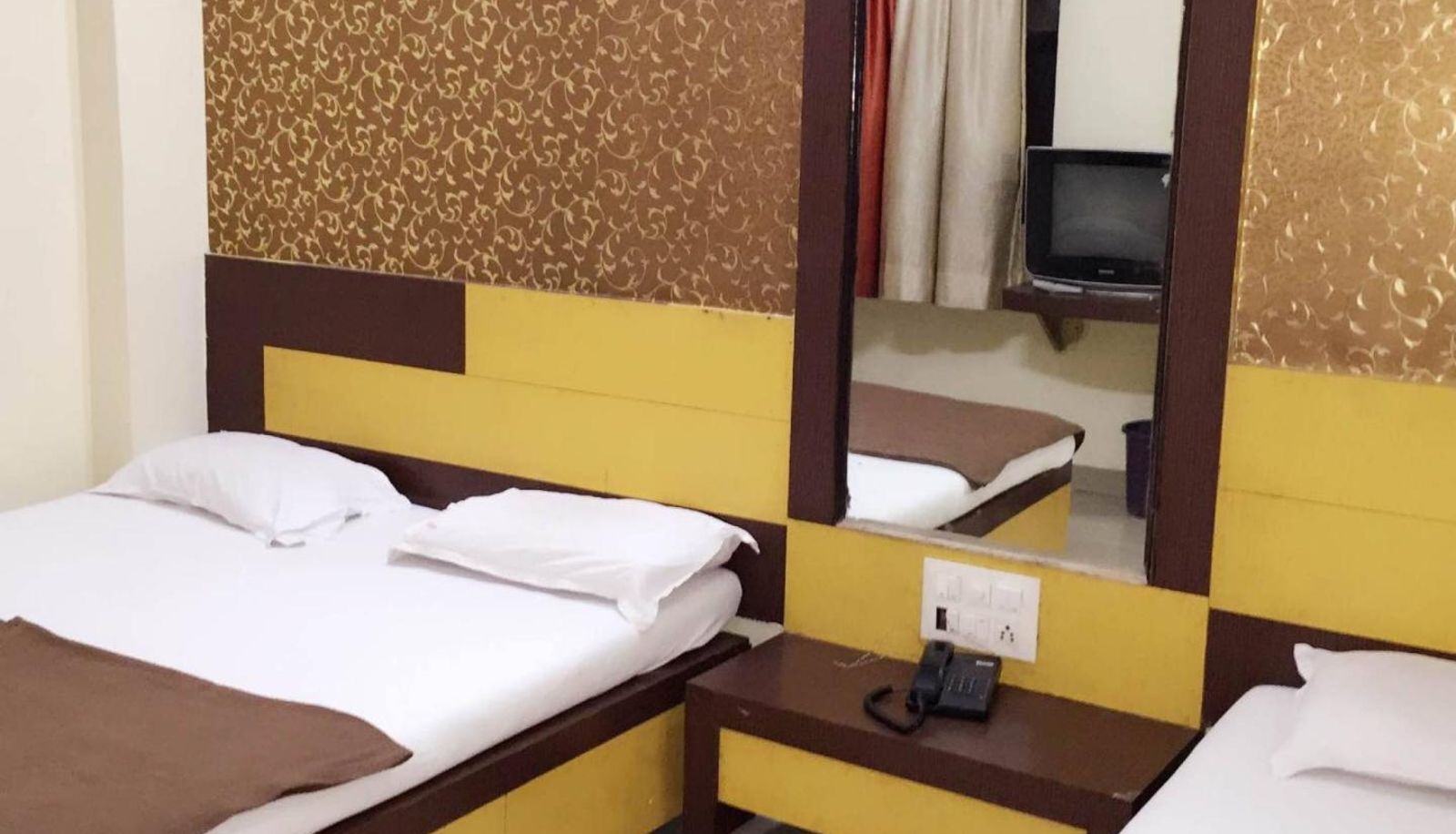 Triple room - Hotel Disha Palace