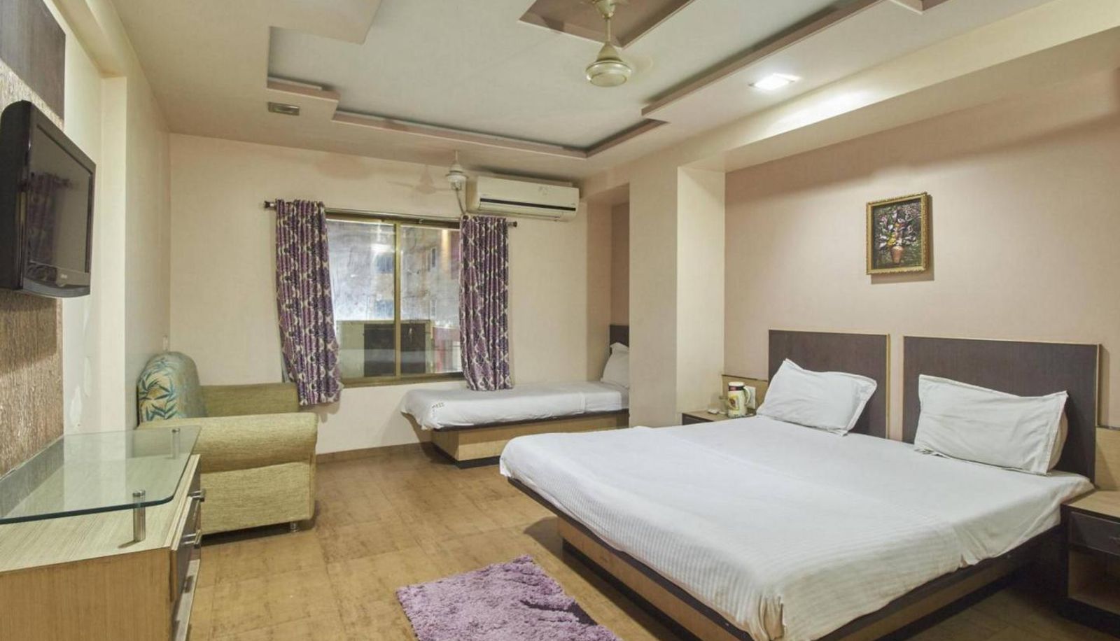 Suite - Hotel Sai Suraj Palace