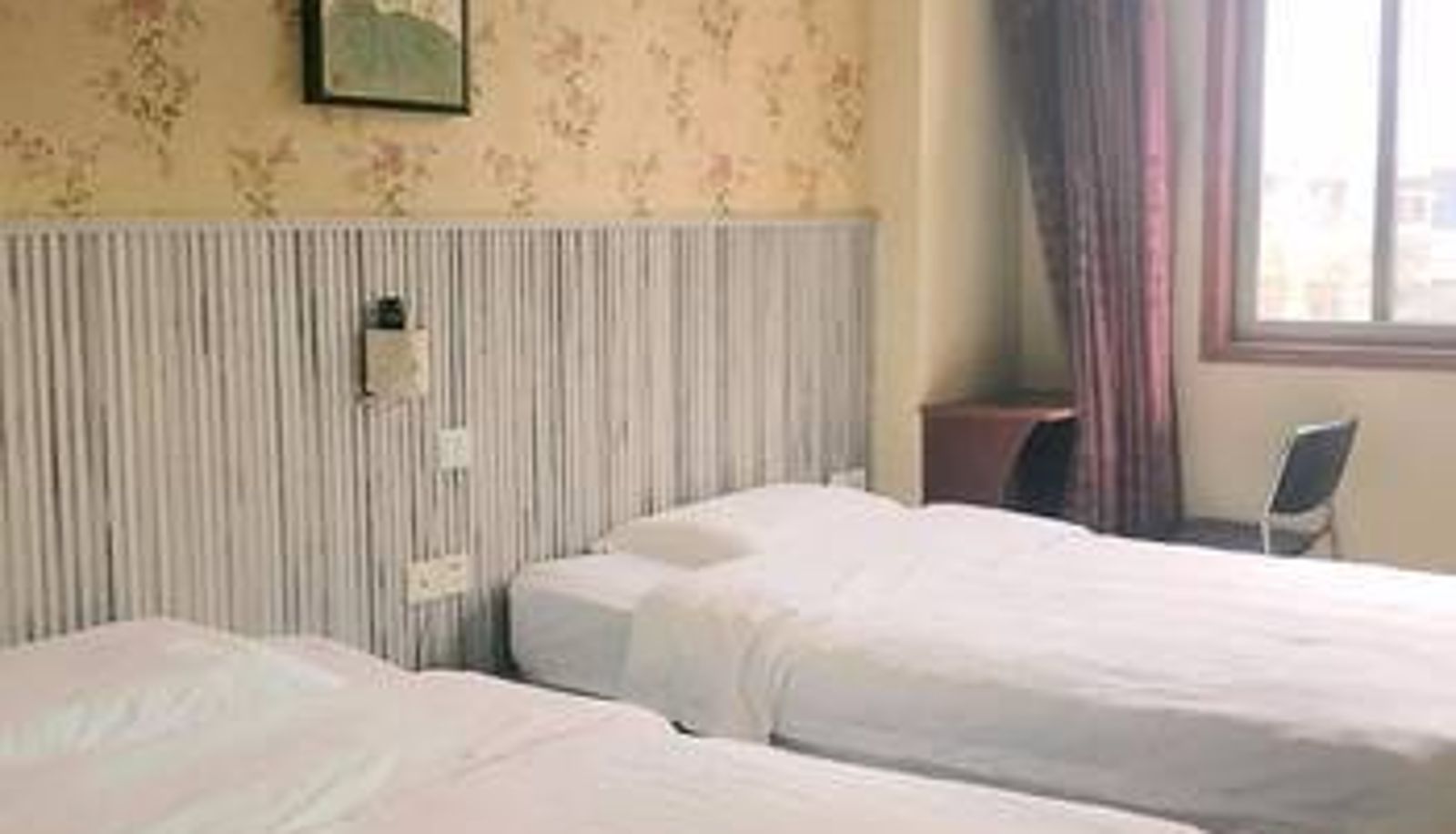 Camera - Bashu Dream Youth Hotel
