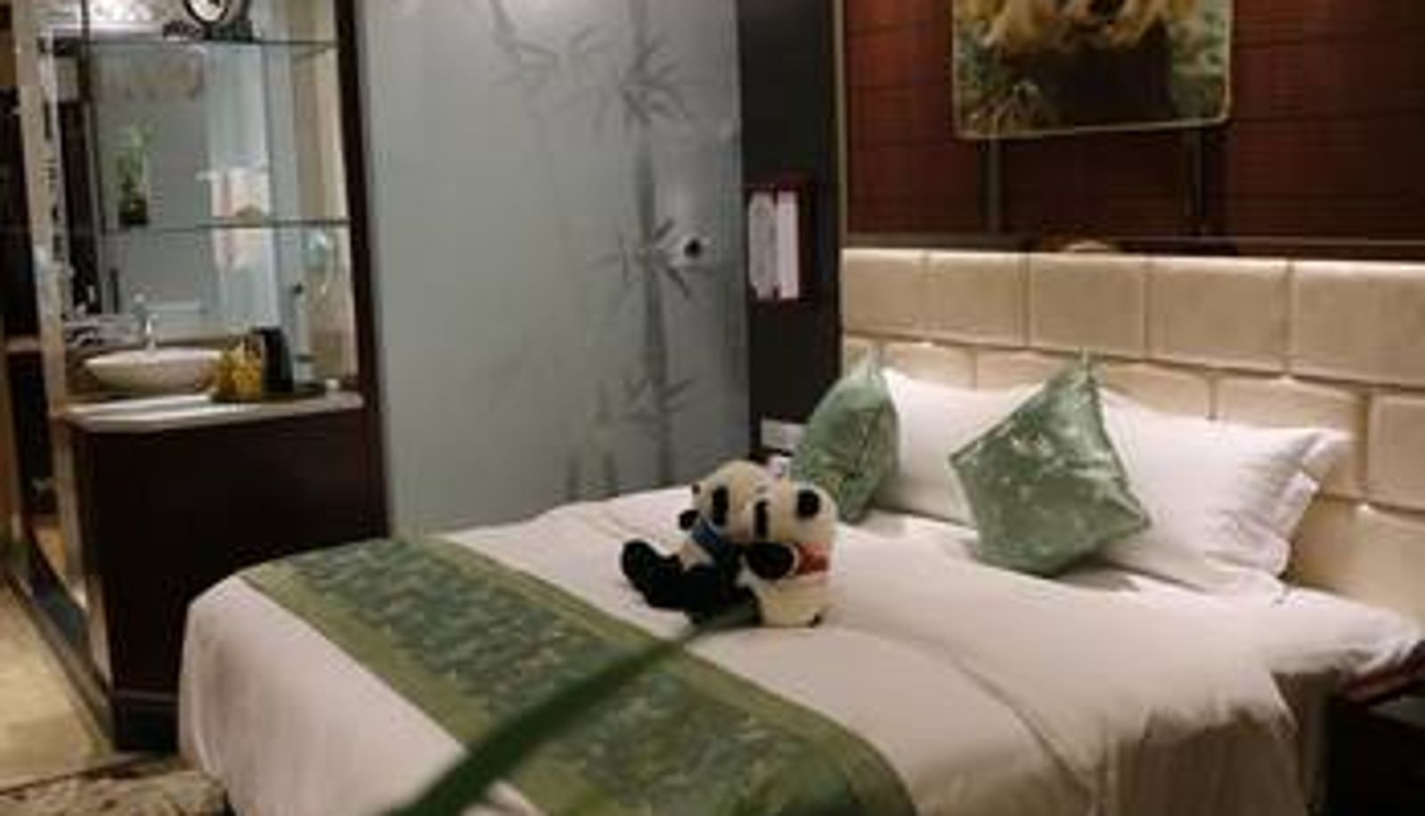 Room - Panda Hotel