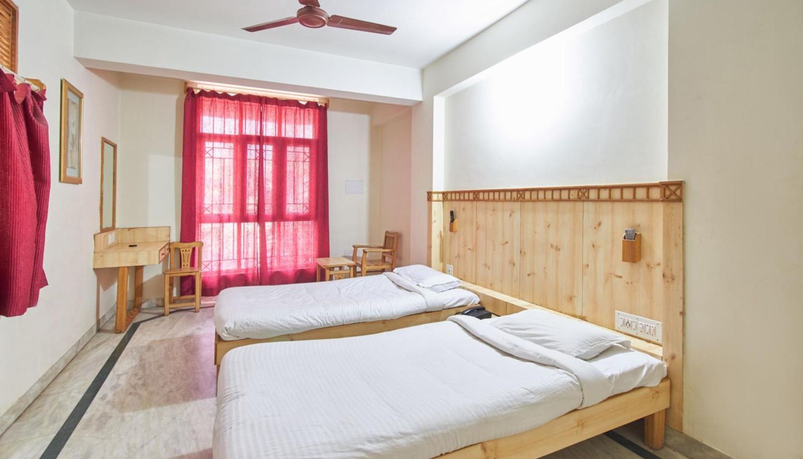 Información - Golden Sands Bangalore