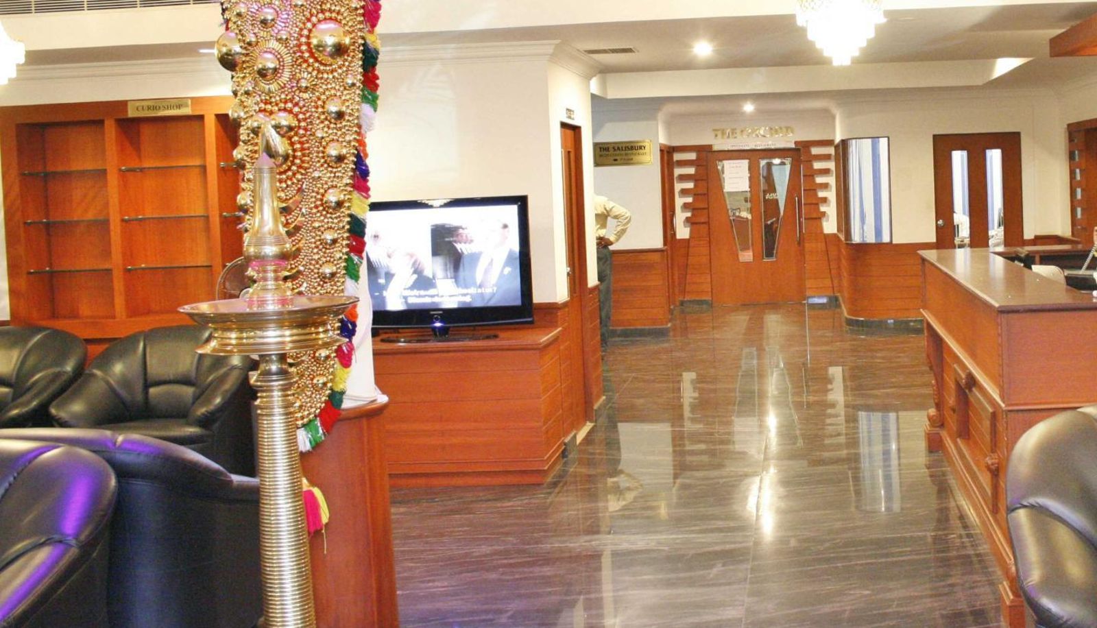 Info - Hotel Gee Bee Palace
