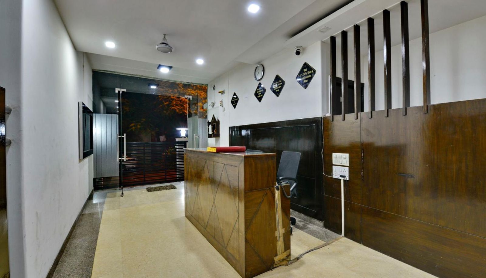 Info - Hotel Empire Inn