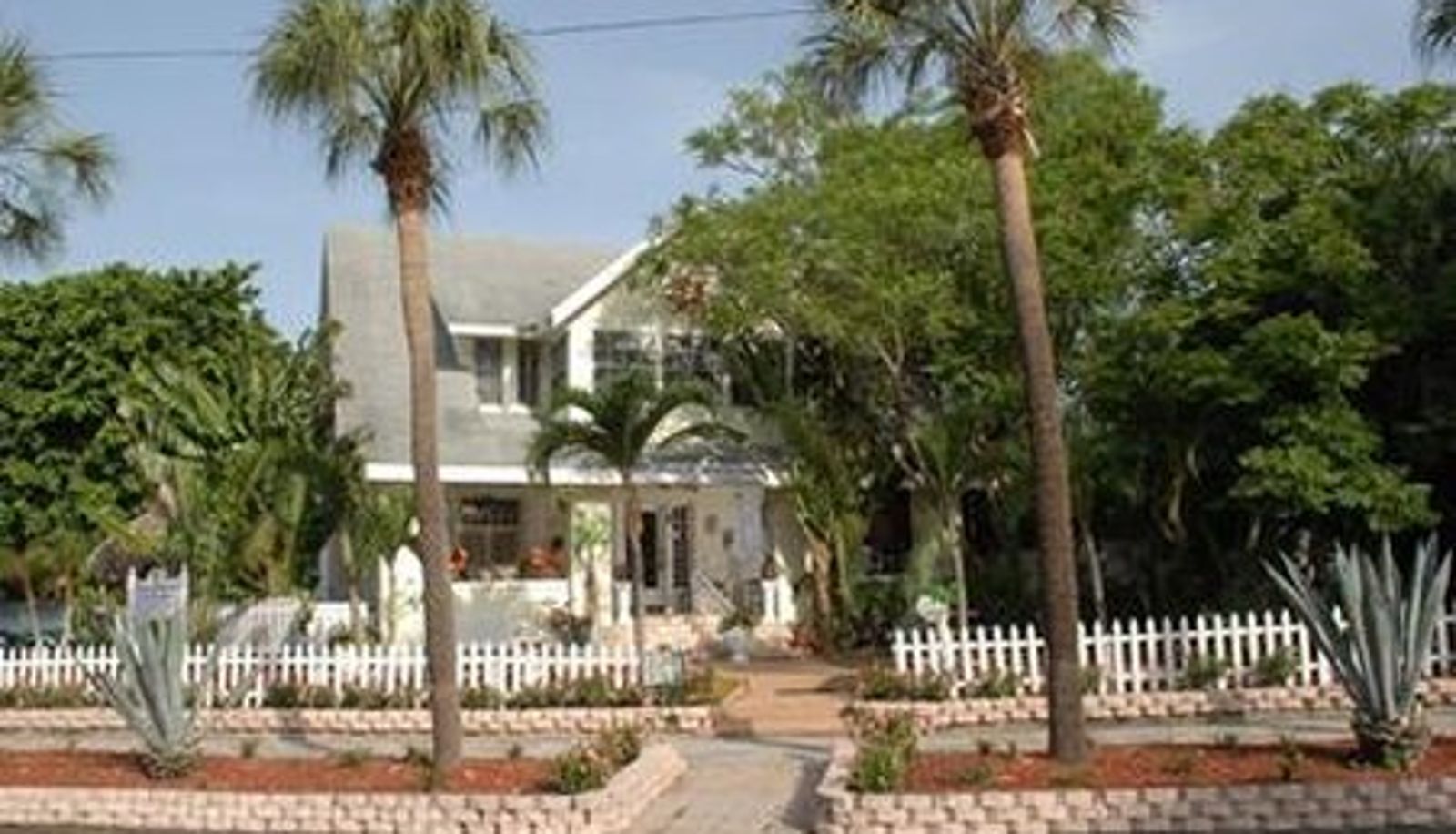 Exterior view - Beach Drive Inn B and B