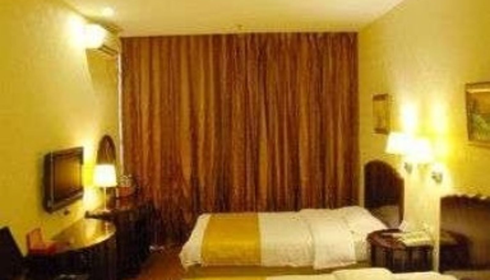 Zimmer - Super 8 (Beijing East Gulou Street)