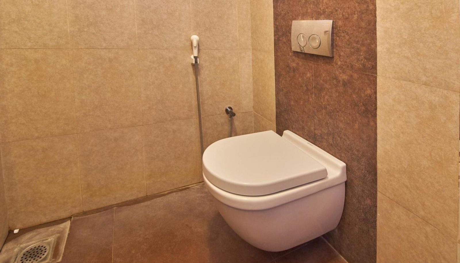 Superior room (single) - Park Royal Inn