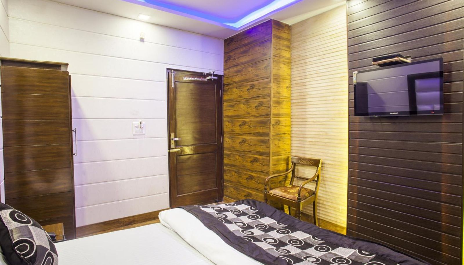 Info - Hotel Roma Deluxe