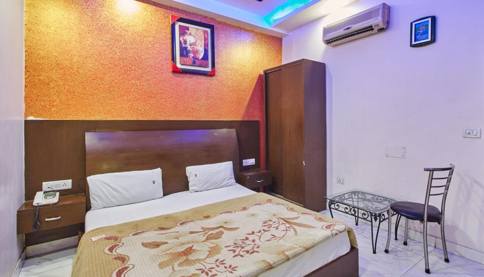 Superior room (single) - Hotel Indo Continental