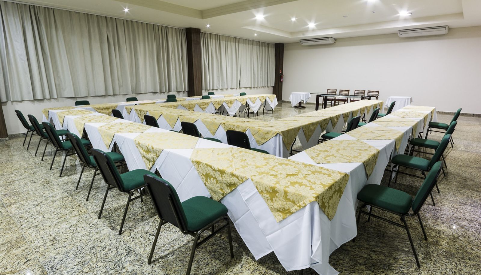Tagungsbüro - Hotel Golden Park Sorocaba & Convenções