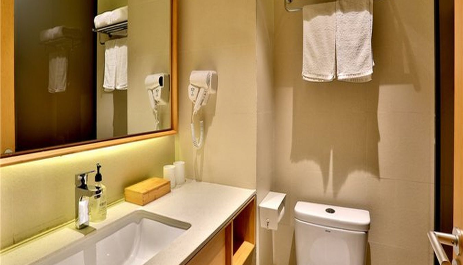 Badezimmer - Hanting Sanfeng Road(Domestic Only)