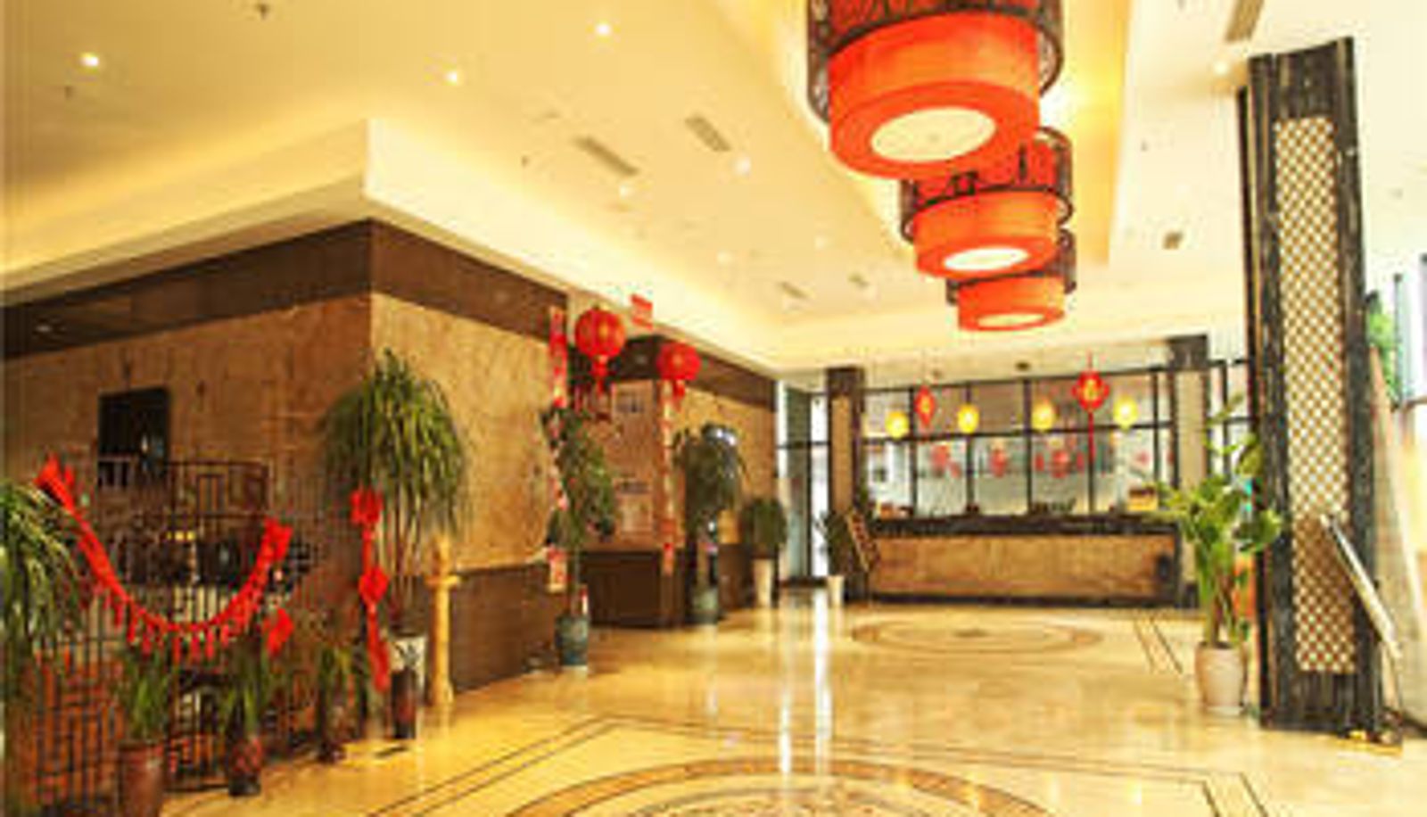 Hal - Red Lion Hotel