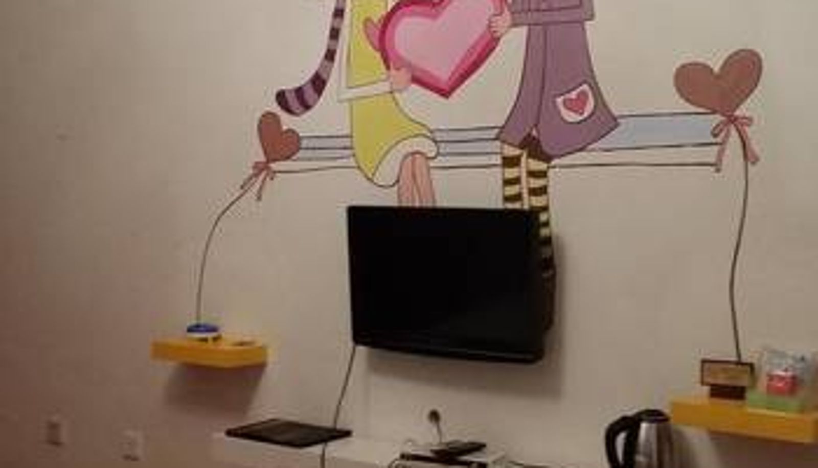 Room - Pratt Hotel (Children's Hospital Store)