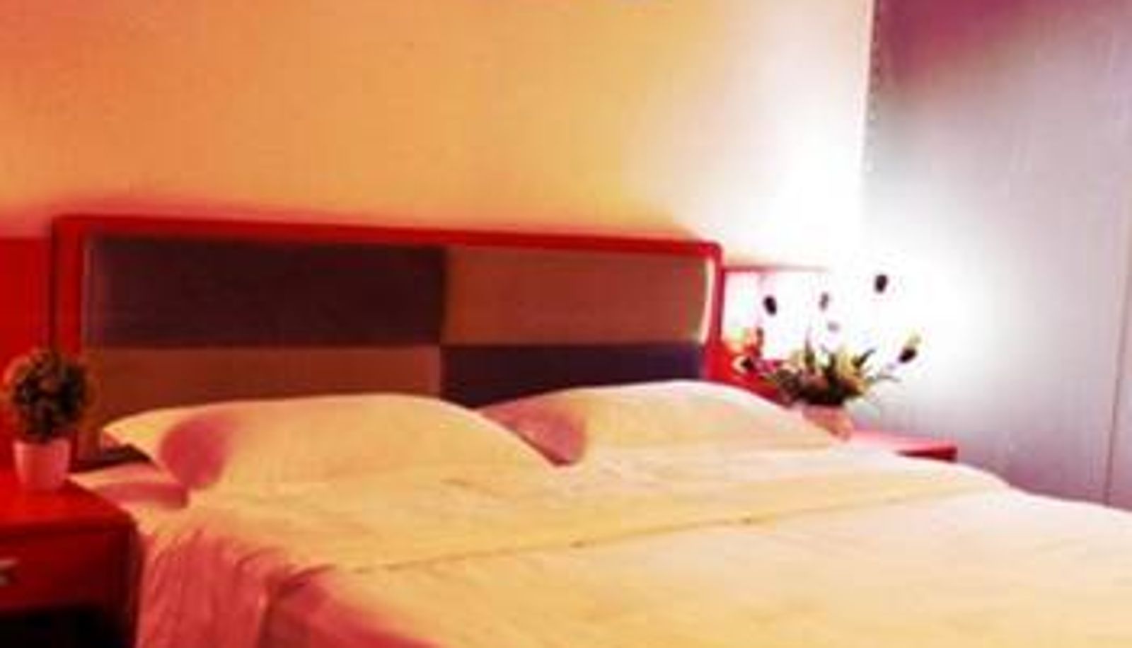 Camera - Weihongsi 9+1 Esports Hotel (Xiulong Branch)