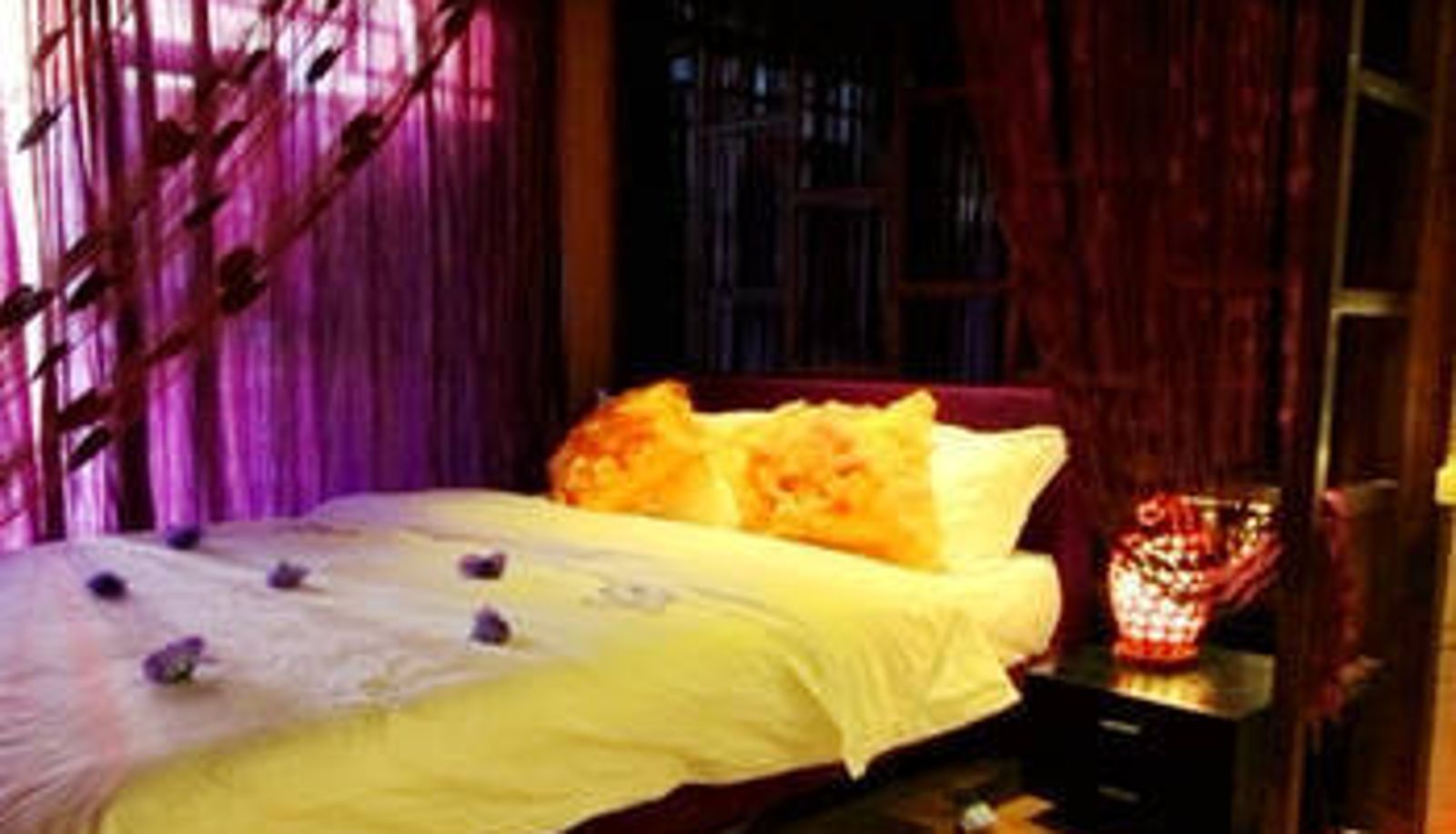 Habitación - Rose Theme Hotel