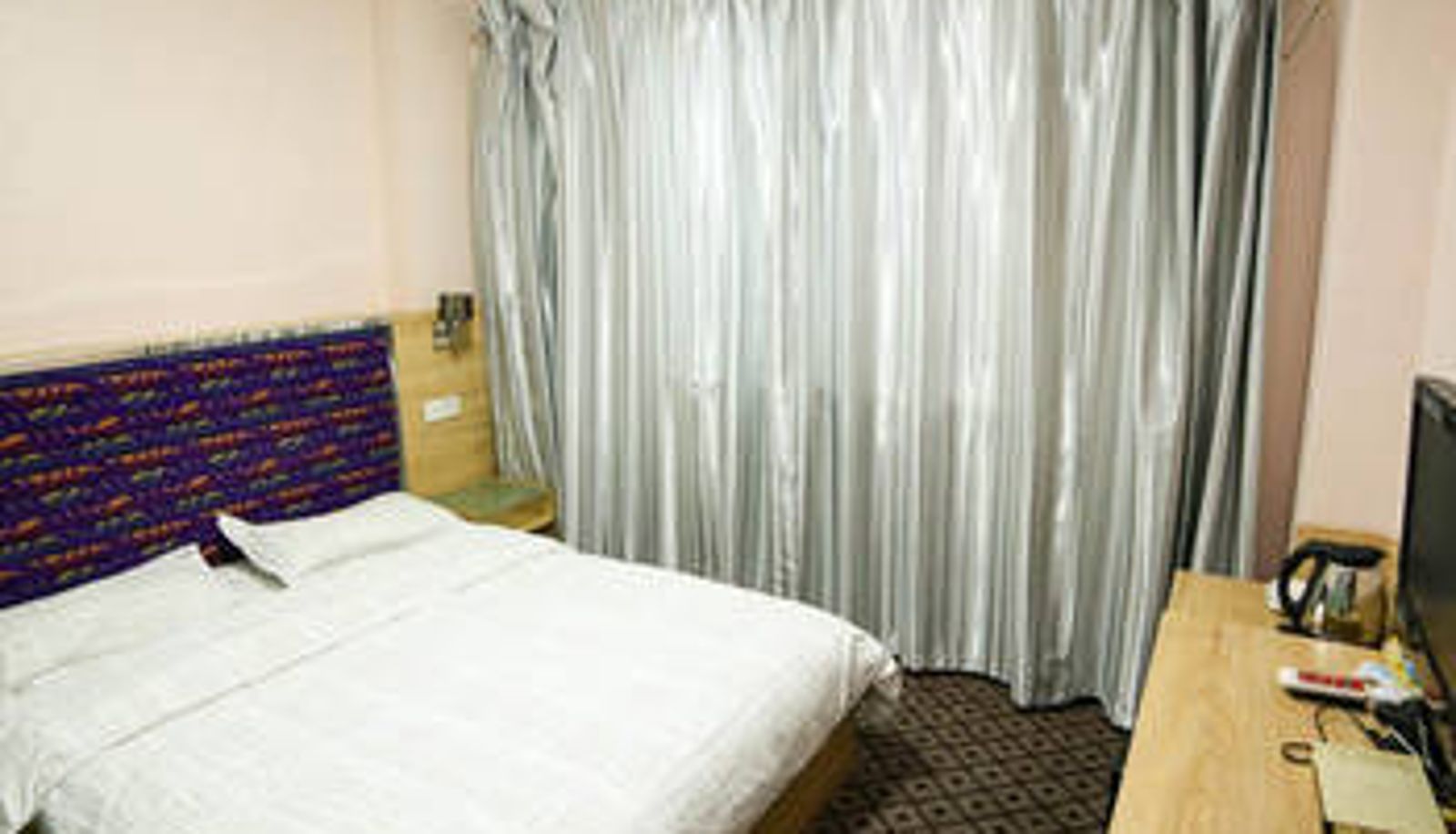 Camera - Hongli Holiday Inn (Wanda Plaza Store)