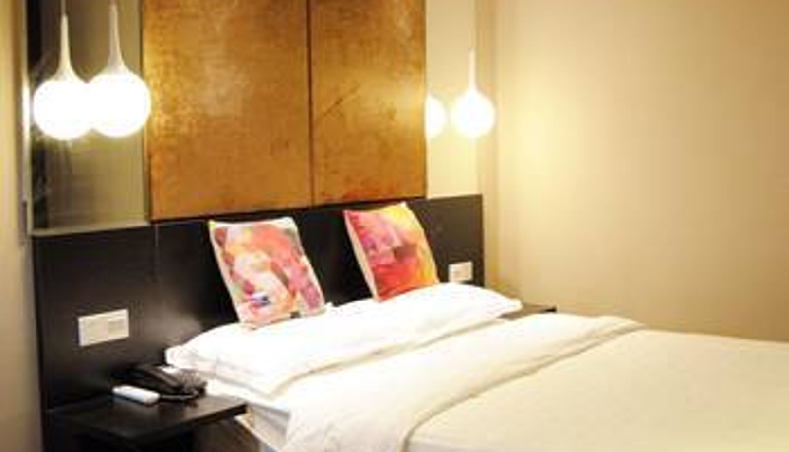 Camera - Jasmine Hotel