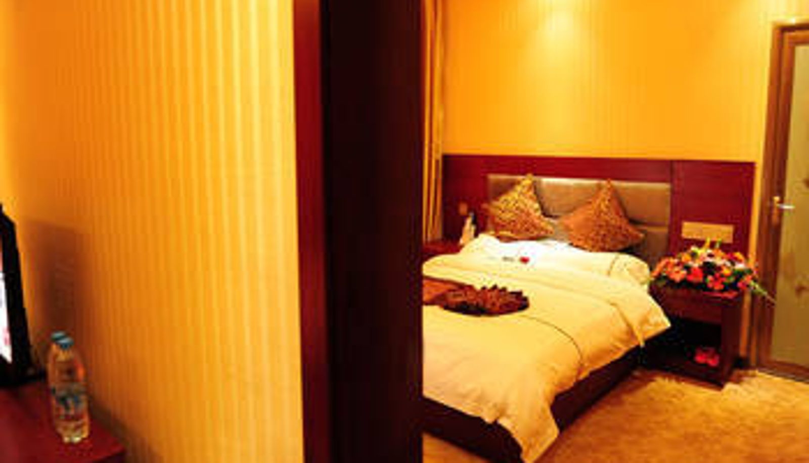 Zimmer - Yunshang Four Seasons Hotel (South Gate of the Old Town of Lijiang)