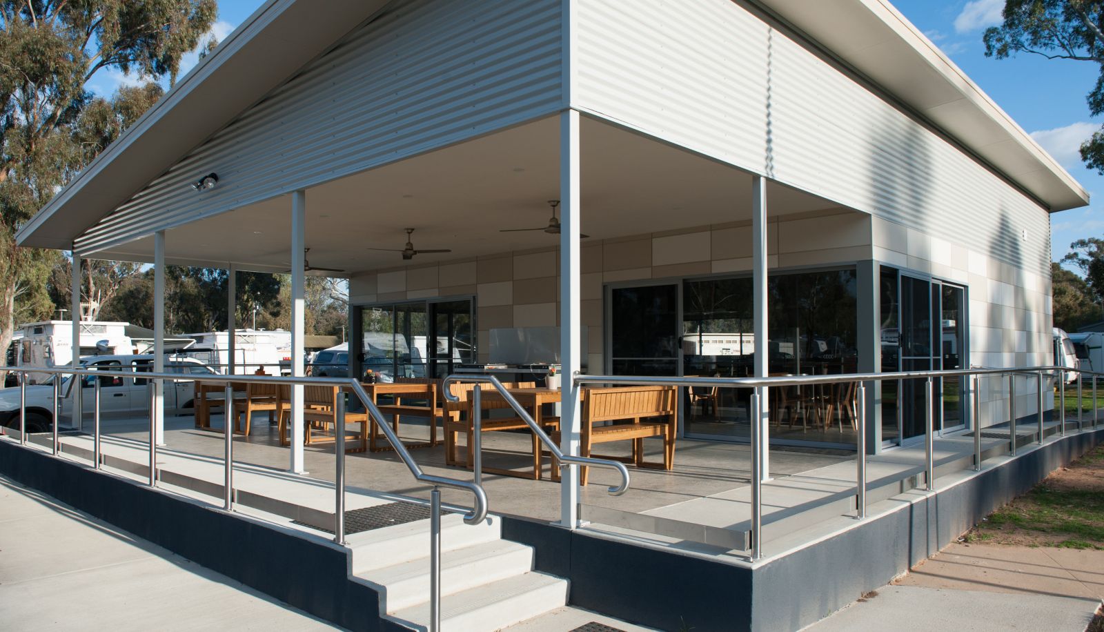 Kuchnia w pokoju - Echuca Holiday Park