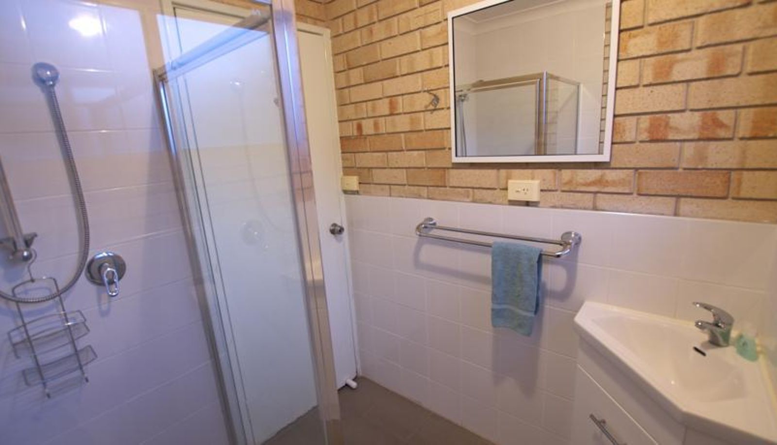 Info - Esperance Beachfront Resort