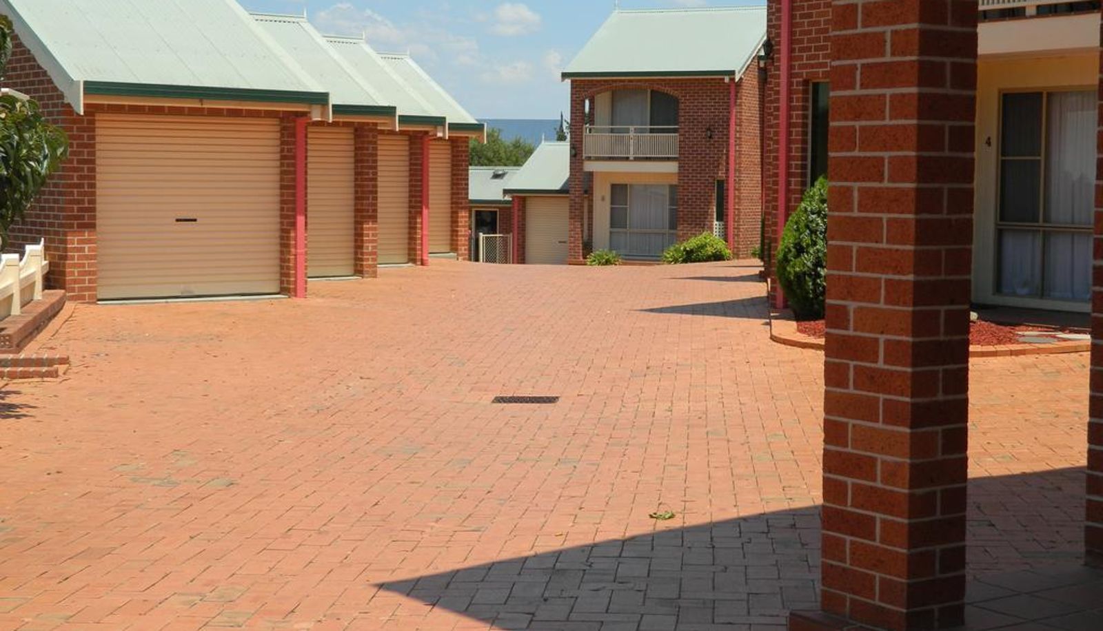 Info - Roseville Apartments Tamworth