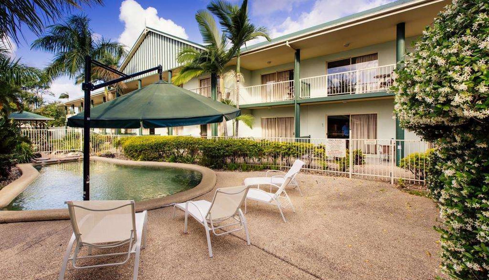 Piscina - Shamrock Gardens Motel