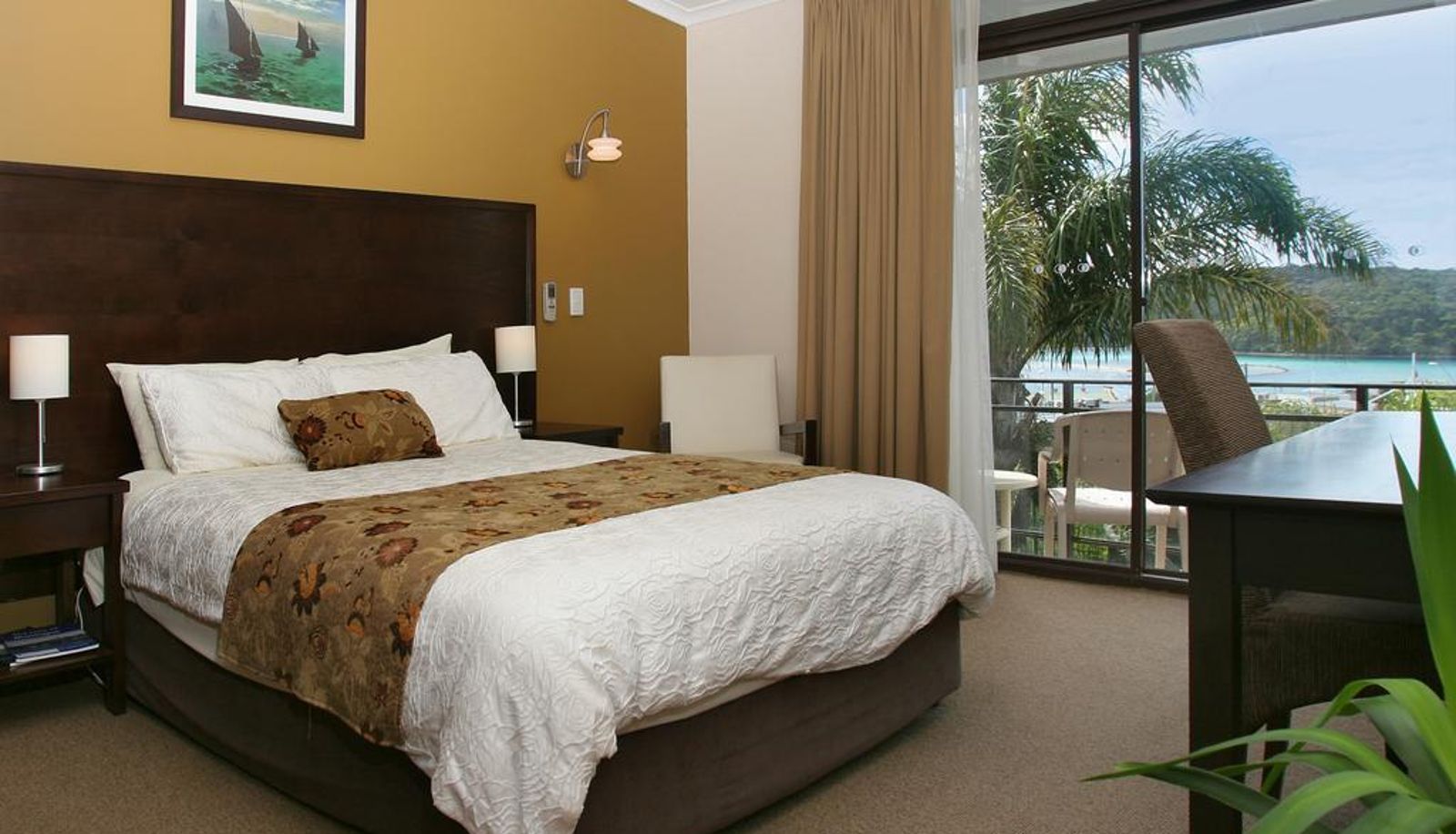 Info - Whale Motor Inn