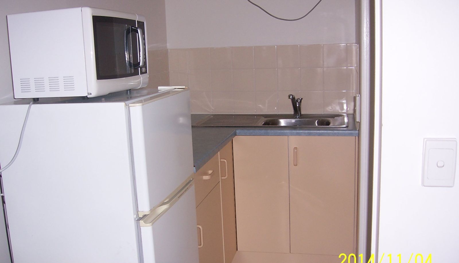 Kitchen area in the room - Aspley Motor Inn