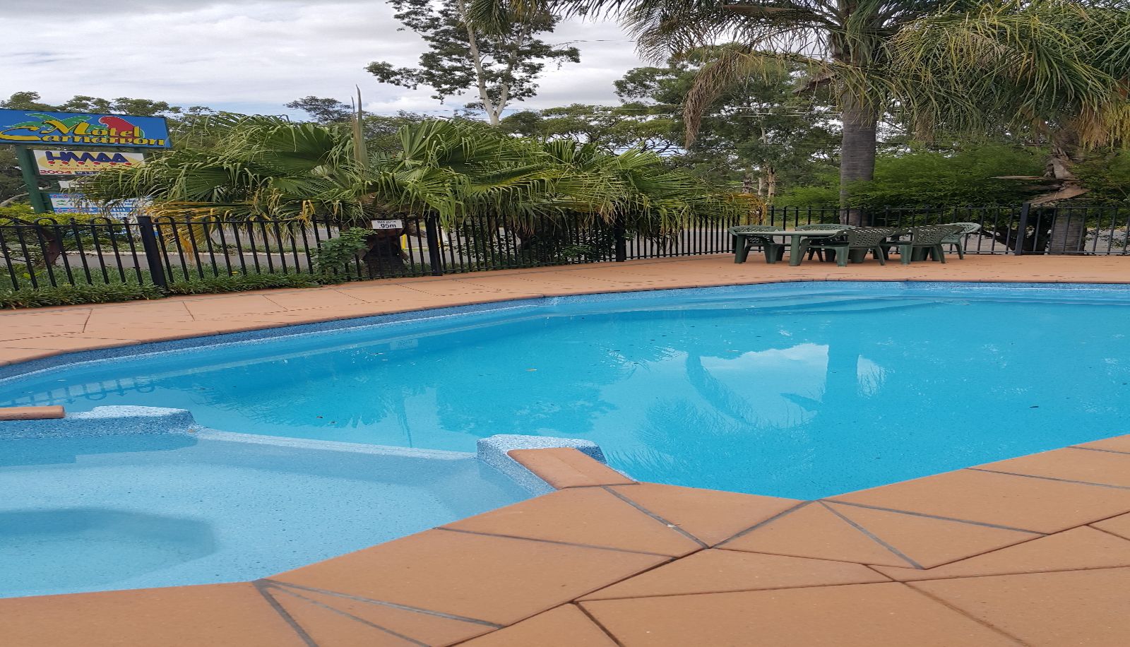 Pool - Motel Carnarvon