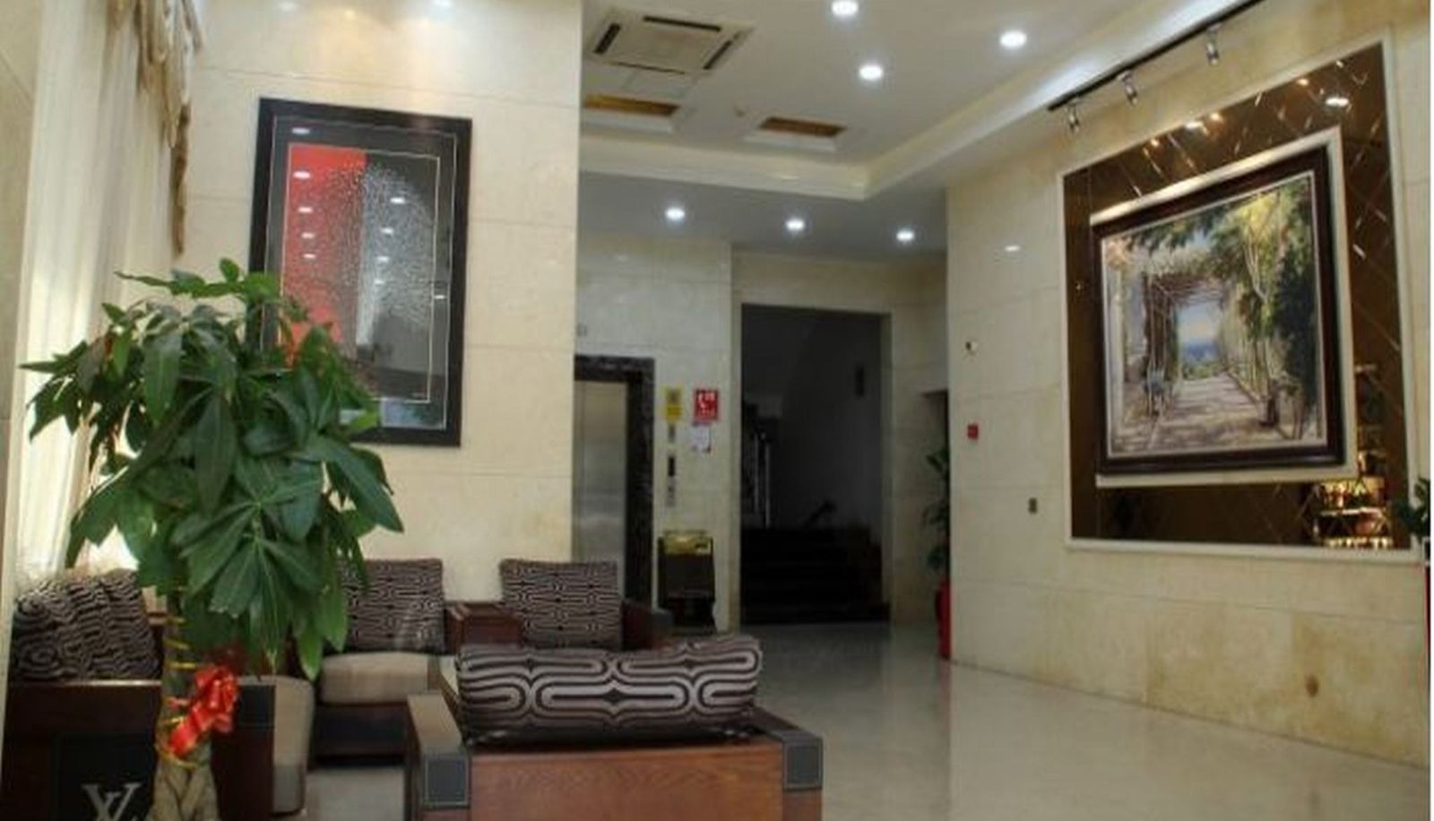 Hall - Li An Hotel