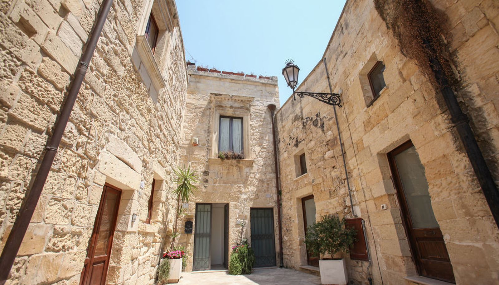Area esterna dell'hotel - Chiesa Greca B&B Suites