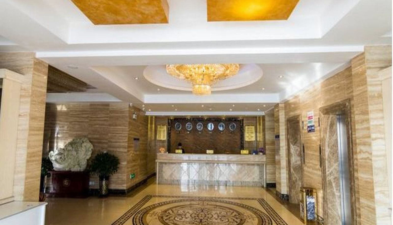 Hall - XInaotai Business Hotel