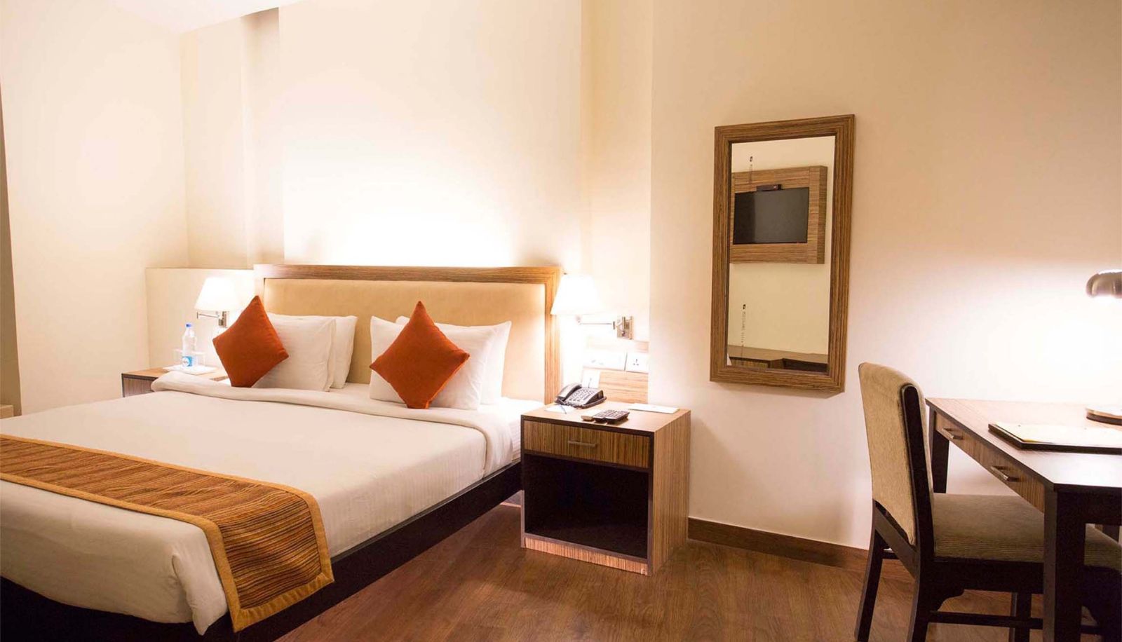 Standardzimmer (Doppel) - Hotel Cross Road
