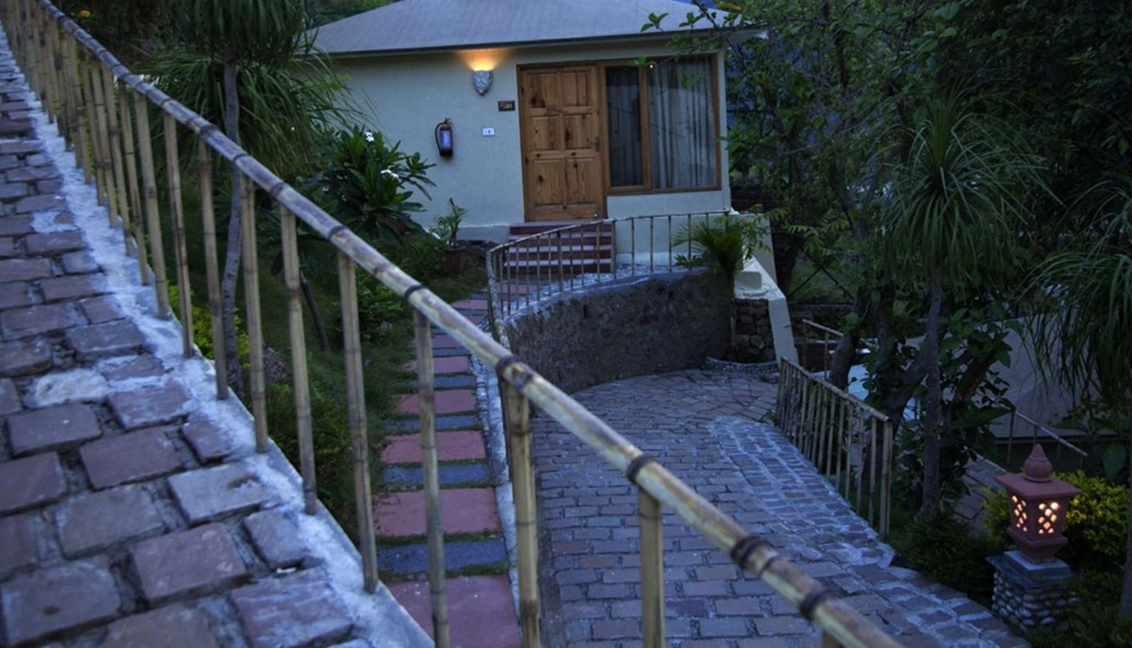 Surrounding - Raga on the Ganges - An Amritara Private Hideaway