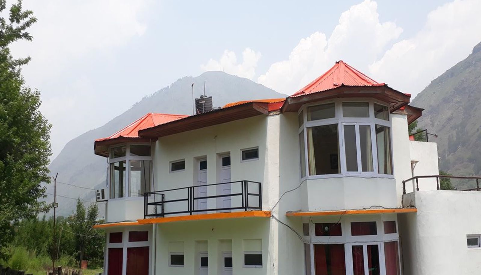 Standard room (double) - The Tara Villa
