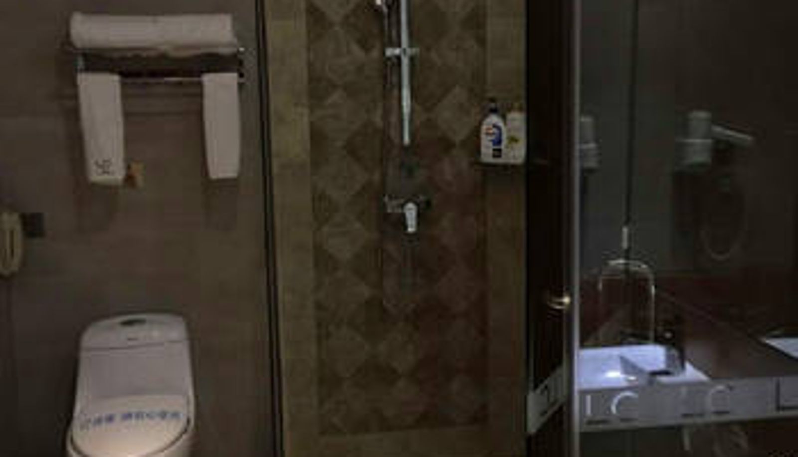 Camera - Yijue Joy Hotel (World Trade Center)