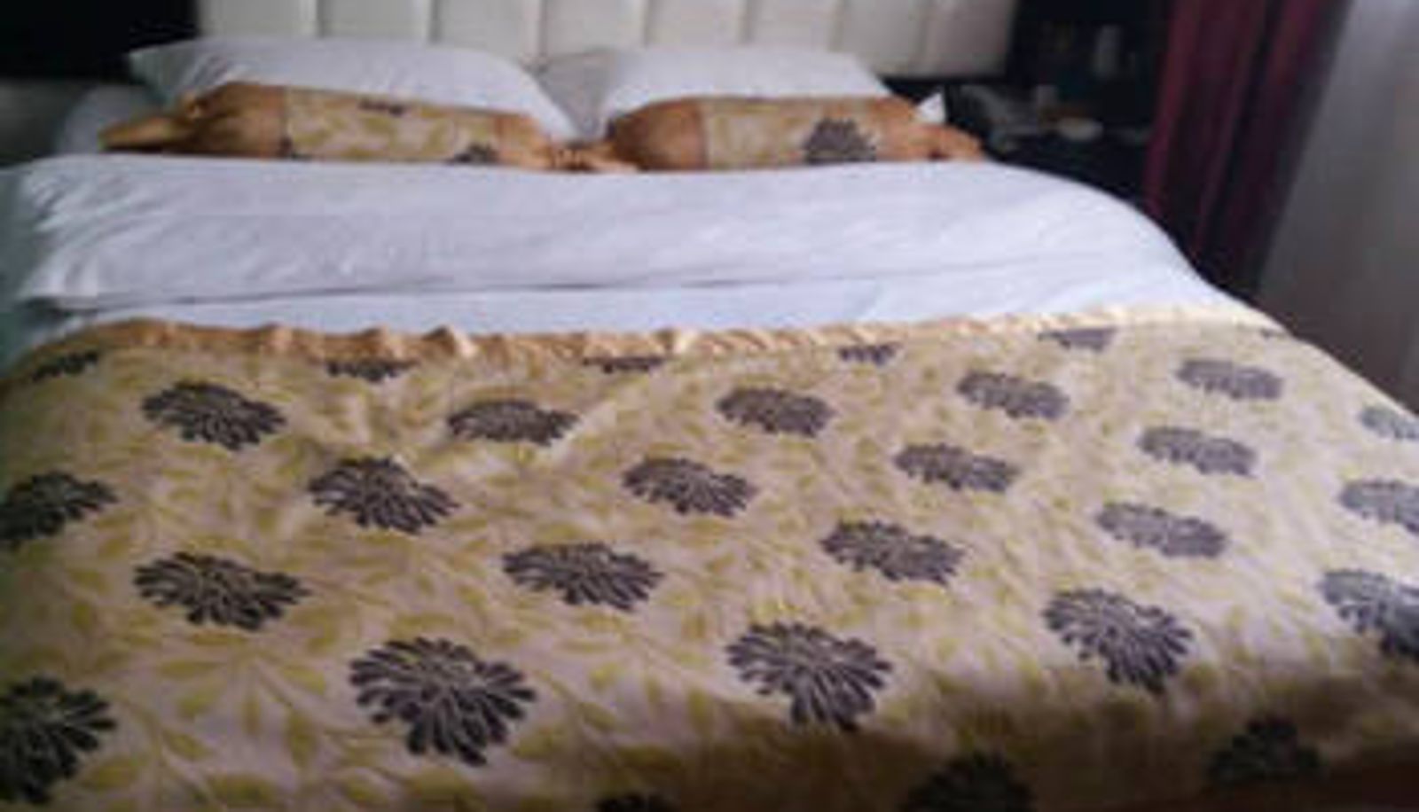 Zimmer - Heluo Sunshine Culture Theme Hotel